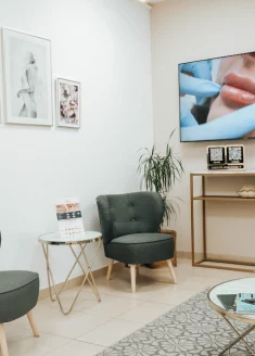 clinica-dra-ariana-arteaga-valencia-5 clinica-dra-ariana-arteaga-valencia-5