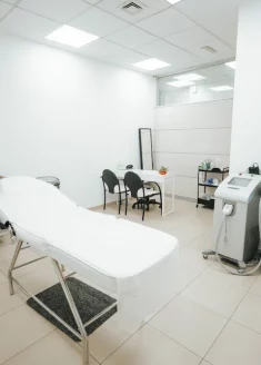 clinica-dra-ariana-arteaga-valencia-consultorio-3 clinica-dra-ariana-arteaga-valencia-consultorio-3